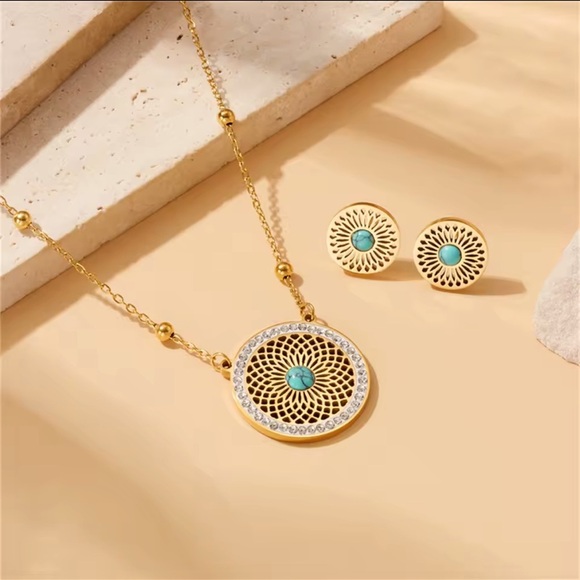 Zara Jewelry - Boho Style Set  Stainless Steel Circular Retro Inlaid Turquoise Golden Necklace